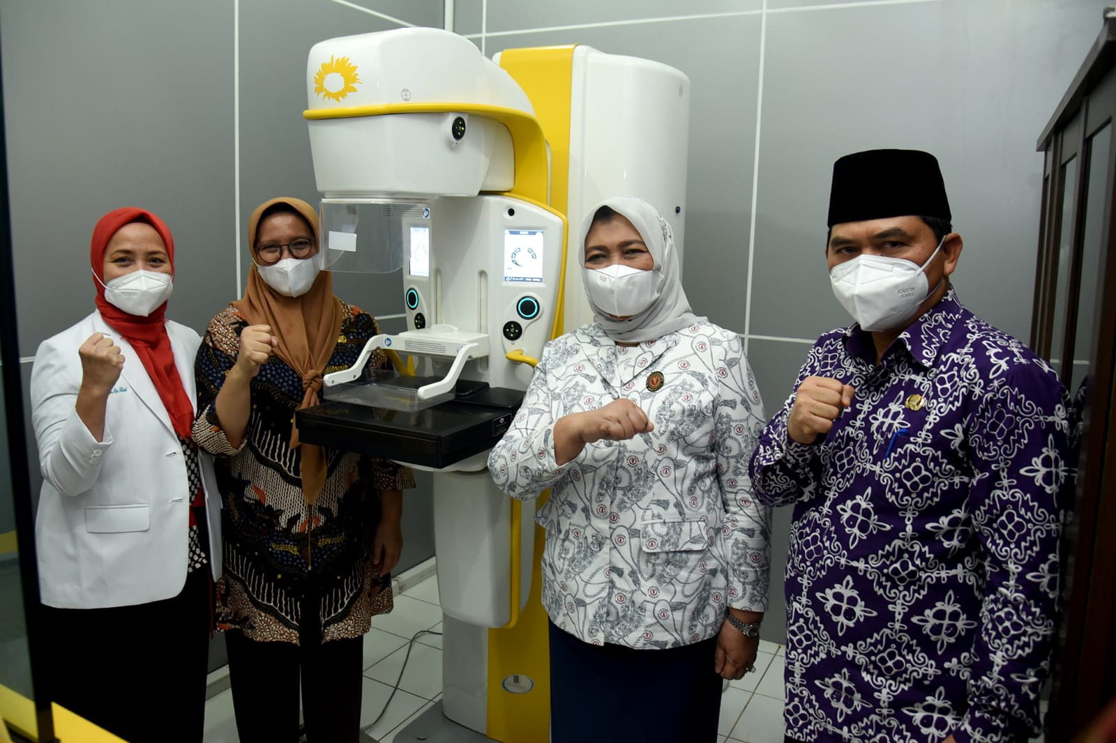 Tinjau Pelaksanaan Mamografi di RS Haji, Ketua YKI Sumut Imbau Hidup Sehat dan Pemeriksaan Rutin