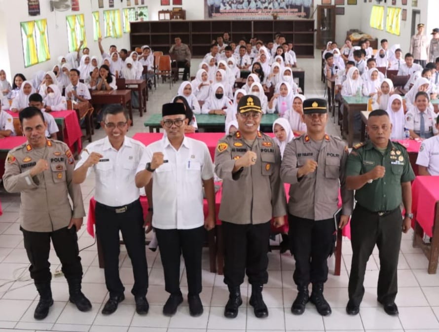 Kunjungi SMAN 1 Perbaungan, Kapolres Sergai: Hindari Pergaulan Bebas dan Narkotika