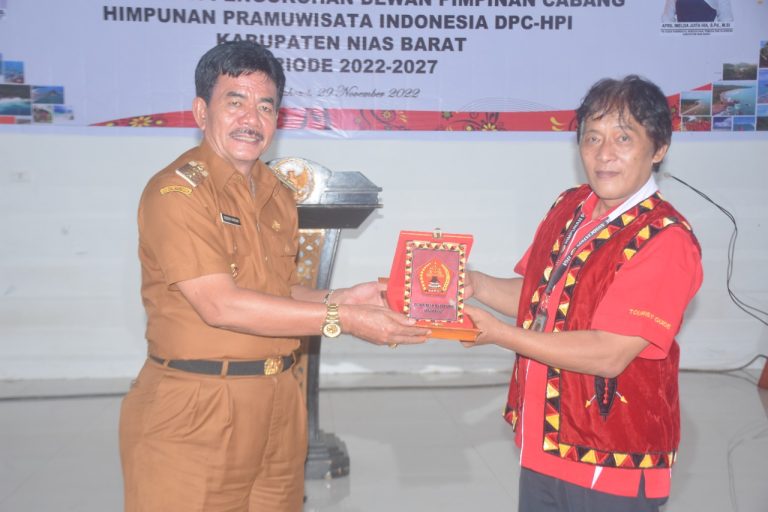Bupati Berharap HPI Bekerjasama Kembangkan Pariwisata Nias Barat