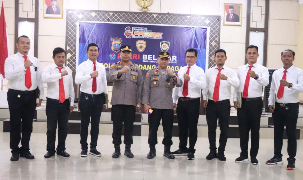 Berhasil Ungkap Kasus, Kapolres Sergai Beri Penghargaan pada Personel