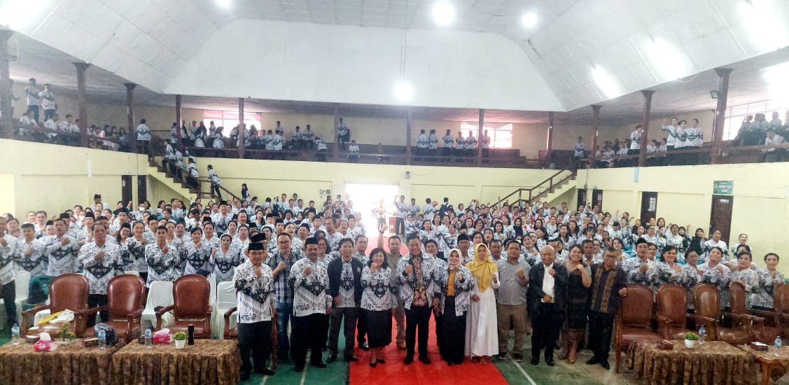 Diikuti Guru dari 15 Kecamatan, PGRI Dairi Gelar Festival Paduan Suara