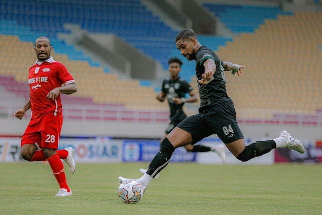 Persebaya Kalahkan Persis Solo 5-1