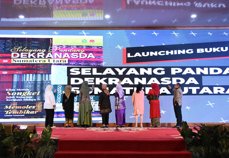 Buku Selayang Pandang Diluncurkan