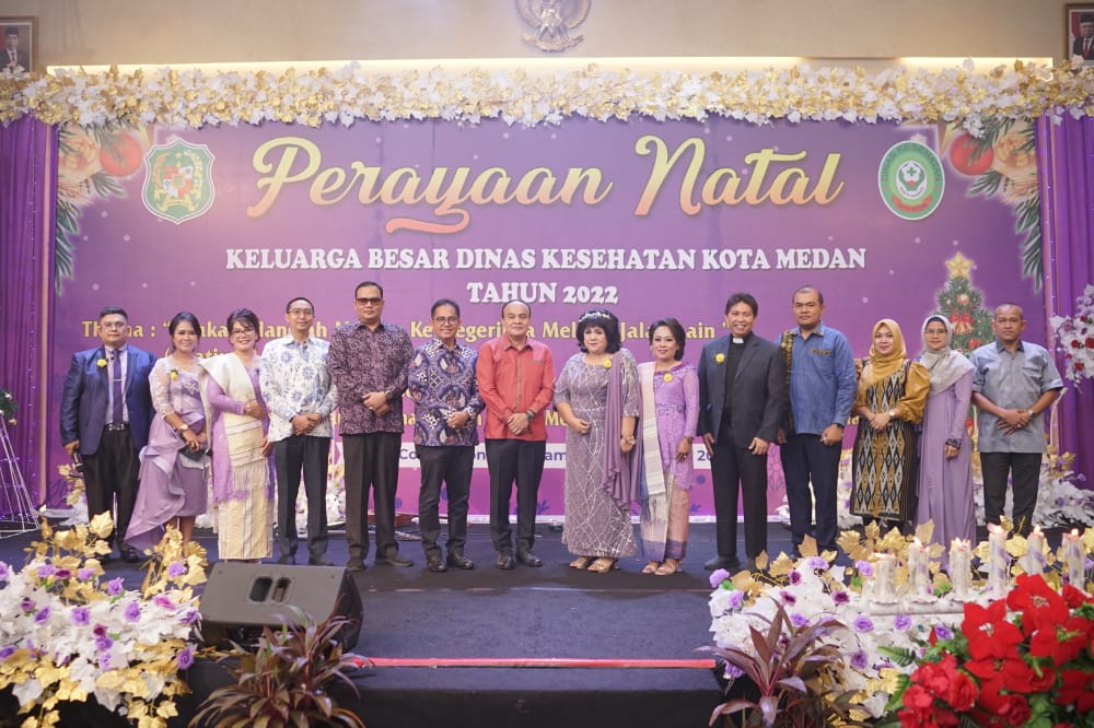 Perayaan Natal Keluarga Besar Dinkes Medan Berlangsung Sukacita