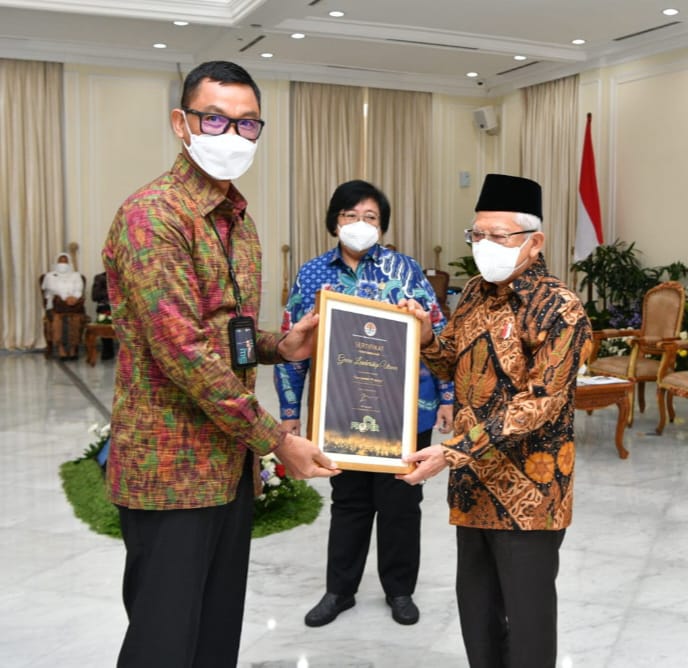 PLN Raih 15 Penghargaan Proper Emas dan CEO Green Leadership Utama