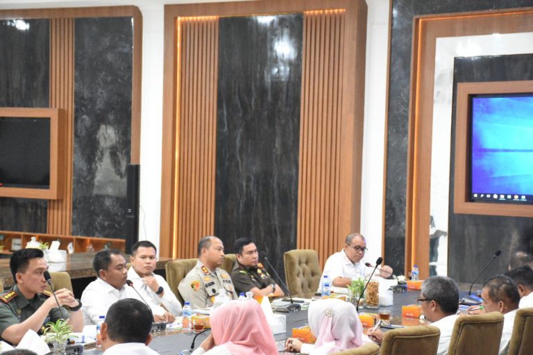 Tak Bisa Kerja Sendiri Selesaikan Permasalahan Bencana, Bupati Sergai Ajak Forkompimda Perkuat Sinergi dan Koordinasi