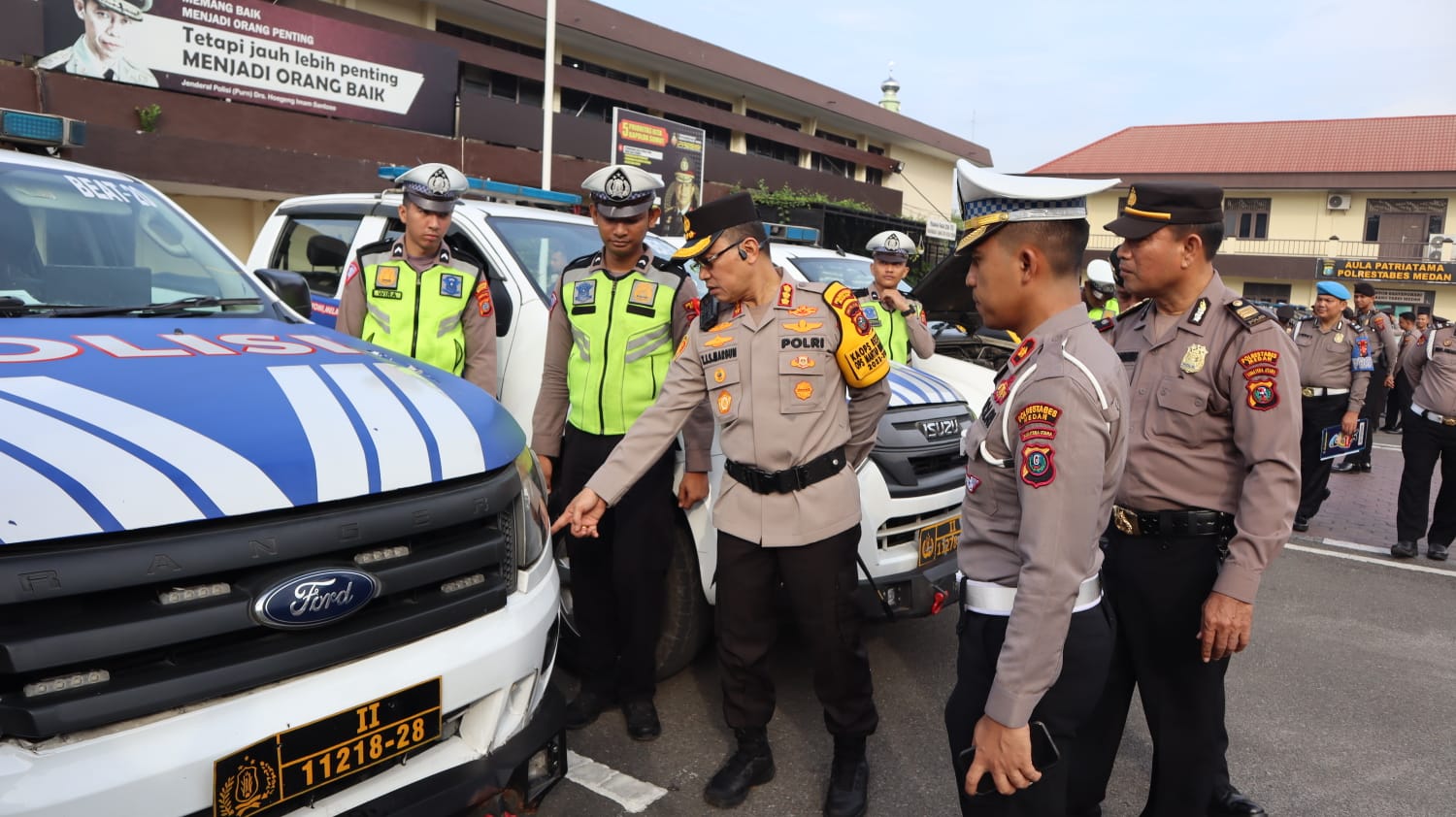 Maksimalkan Kinerja, Kapolrestabes Medan Cek Kendaraan Patroli Presisi