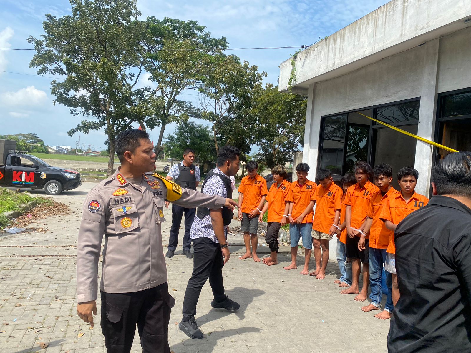 Polisi Gerebek Markas Begal, Sembilan Orang Diamankan