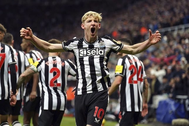 Liga Inggris, Newcastle United Lawan Manchester City 2-3