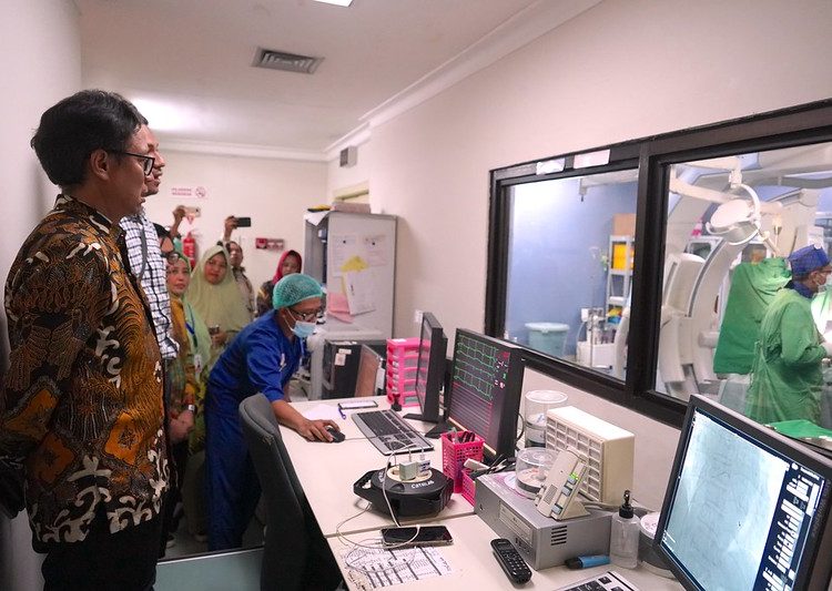 Bantuan Alkes dari Kemenkes Tingkatkan Pelayanan di Tiga RS Surabaya
