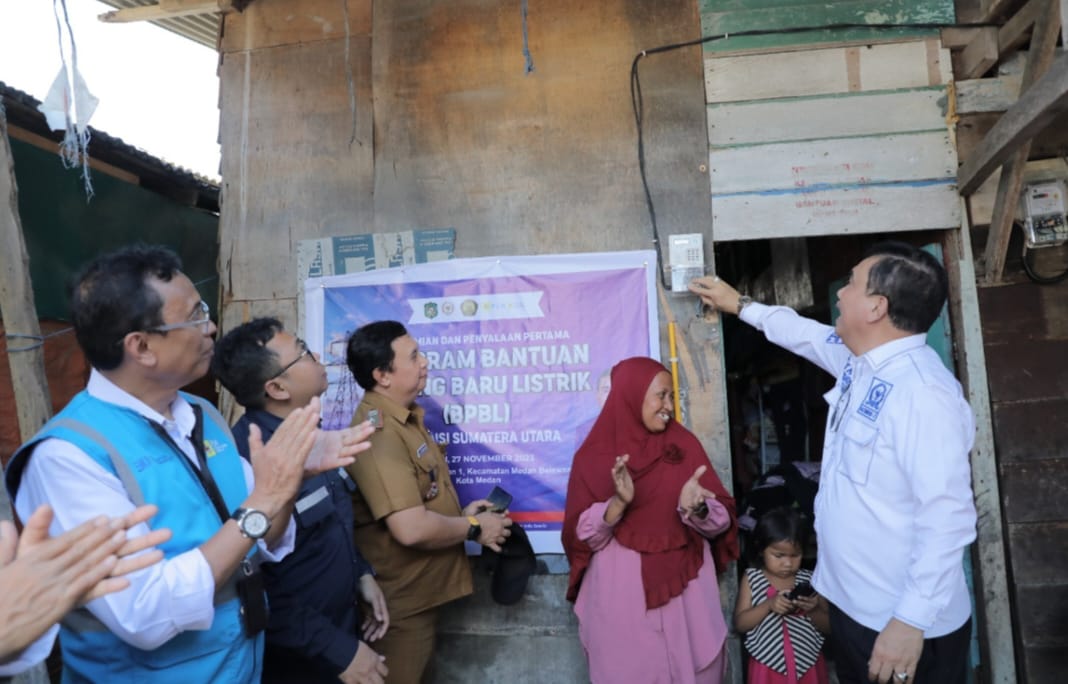 Sepanjang 2023, 4.500 Keluarga Kurang Mampu Dapat Bantuan Pasang Baru Listrik PLN Gratis