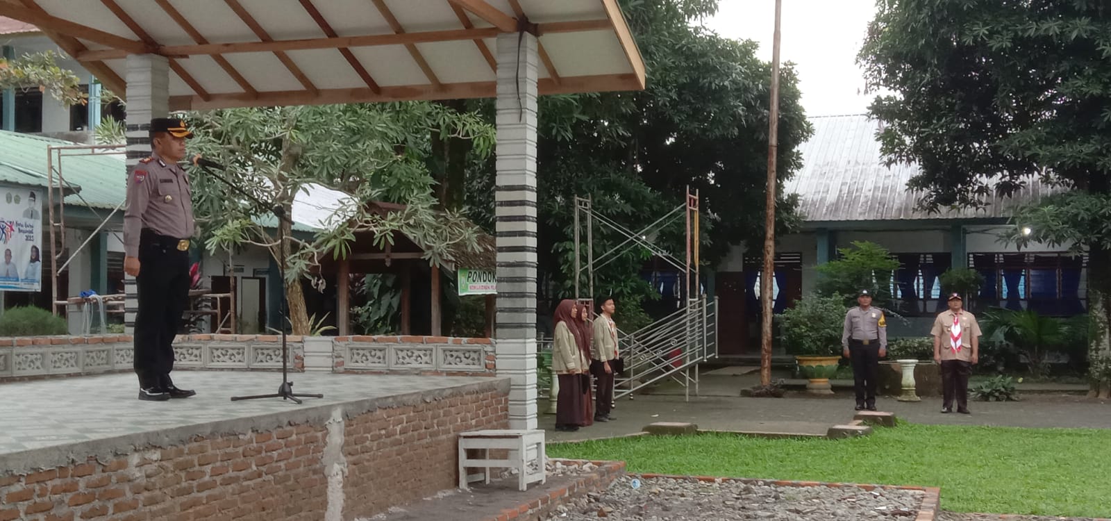 Kunjungi SMAN 13 Medan Kasat Binmas: Jangan Ikuti Organisasi di Luar Sekolah
