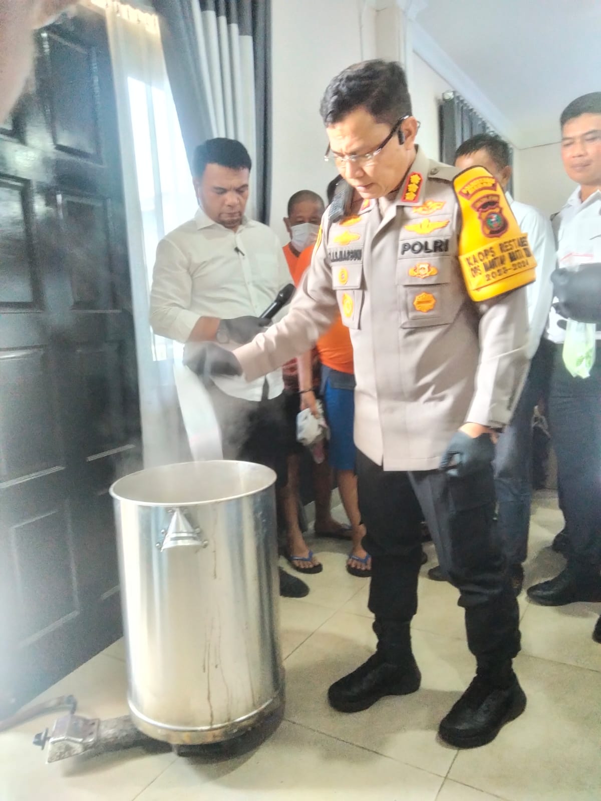 Polisi Musnahkan Barang Bukti Belasan Ribu Pil Ekstasi
