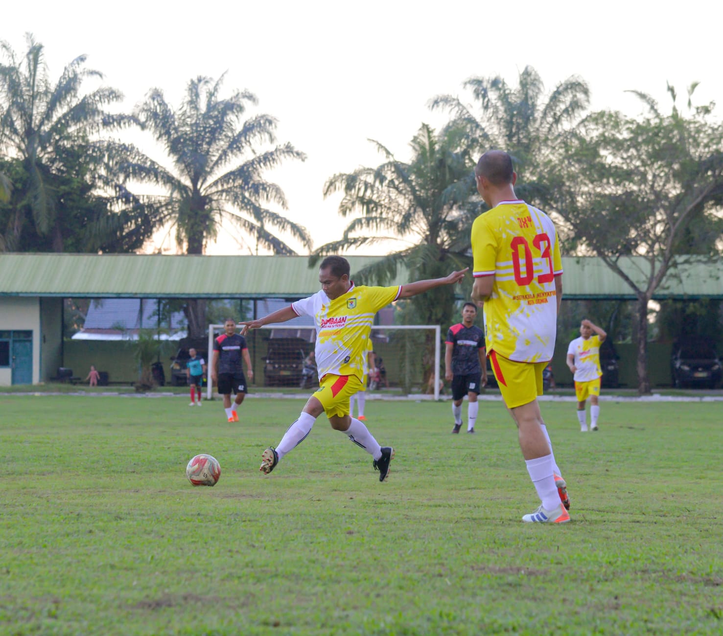 Forkopimda Sergai Tahan Imbang FC Legend MK