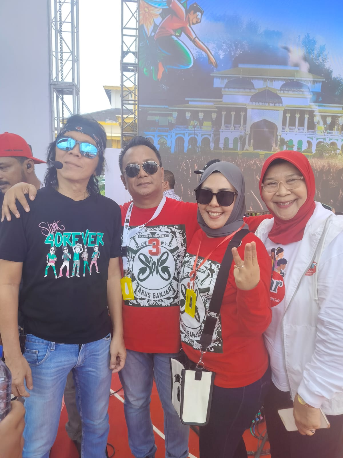 Ganjar Menyapa Masyarakat di Istana Maimun, Relawan Arus Ganjar Ajak Anak Muda Gunakan Hak Suara di Pemilu 2024