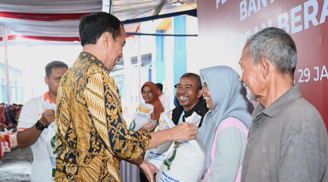 Presiden: Hampir Semua Negara Gagal Panen, Harga Beras Naik