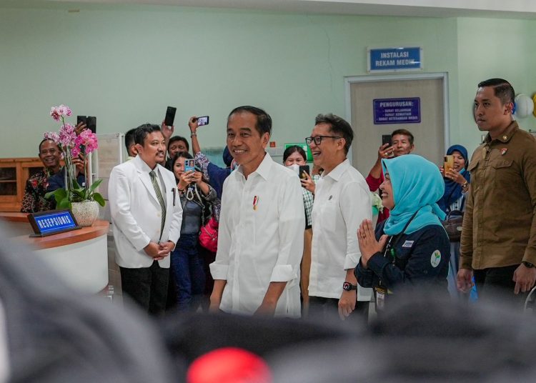Kunjungi RSUP Soeradji Tirtonegoro, Presiden Minta Kecepatan Layanan Ditingkatkan