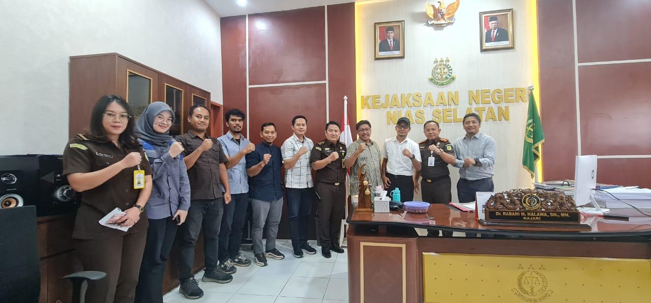 PLN UIP SBU Melakukan Koordinasi Permasalahan Sosial pada Jalur SUTT 70 kV Gunungsitoli-Teluk Dalam