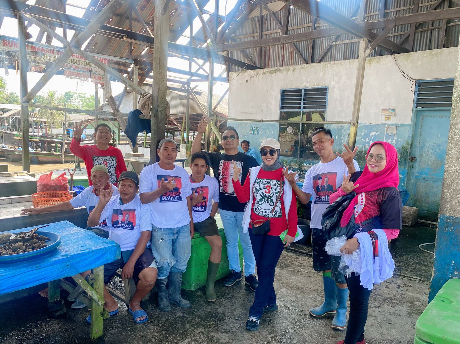 Relawan Arus Ganjar Sumut Canvassing ke Bagan Percut: Lebih Nyaman Hati Kami ke Ganjar-Mahfud