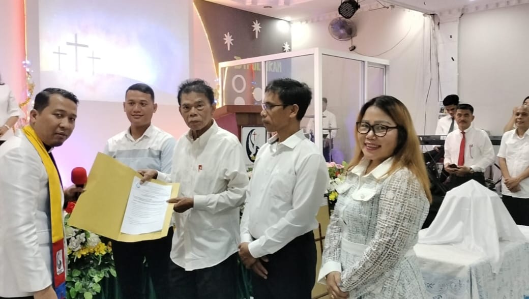 Pdt Joseph F Surbakti Lantik Badan Pengurus Harian Pelayanan Wanita Pantekosta
