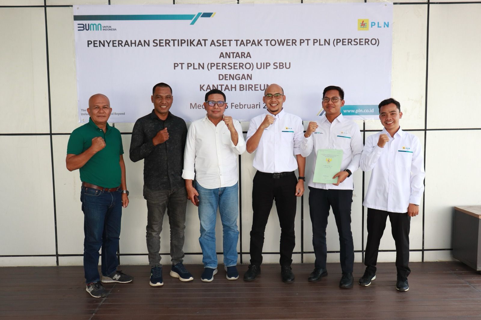 PLN Kembali Terima 9 Sertipikat Aset Tapak Tower Dari Kantah Bireun