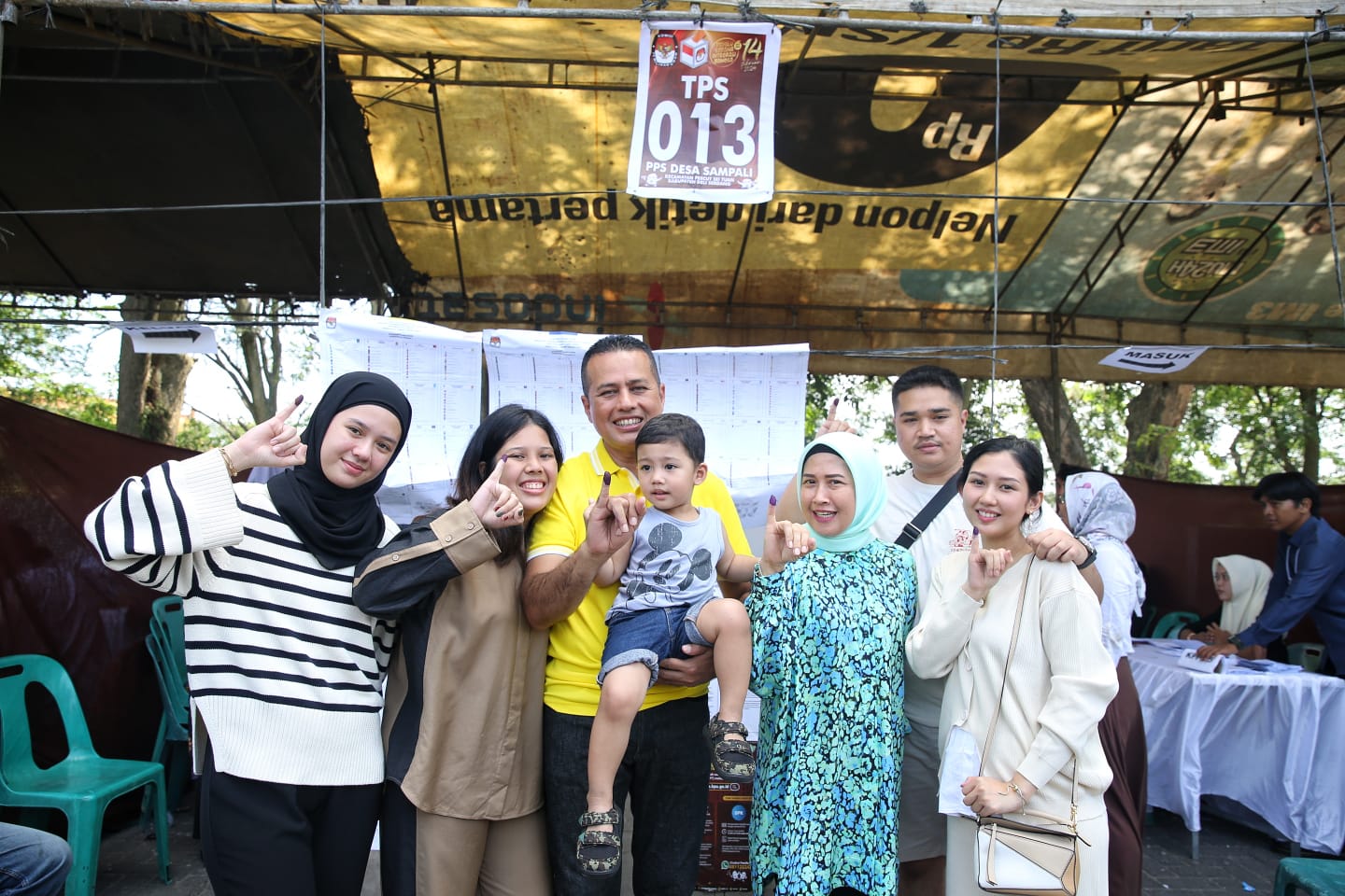 Ijeck Gunakan Hak Suara di TPS 013 Desa Sampali