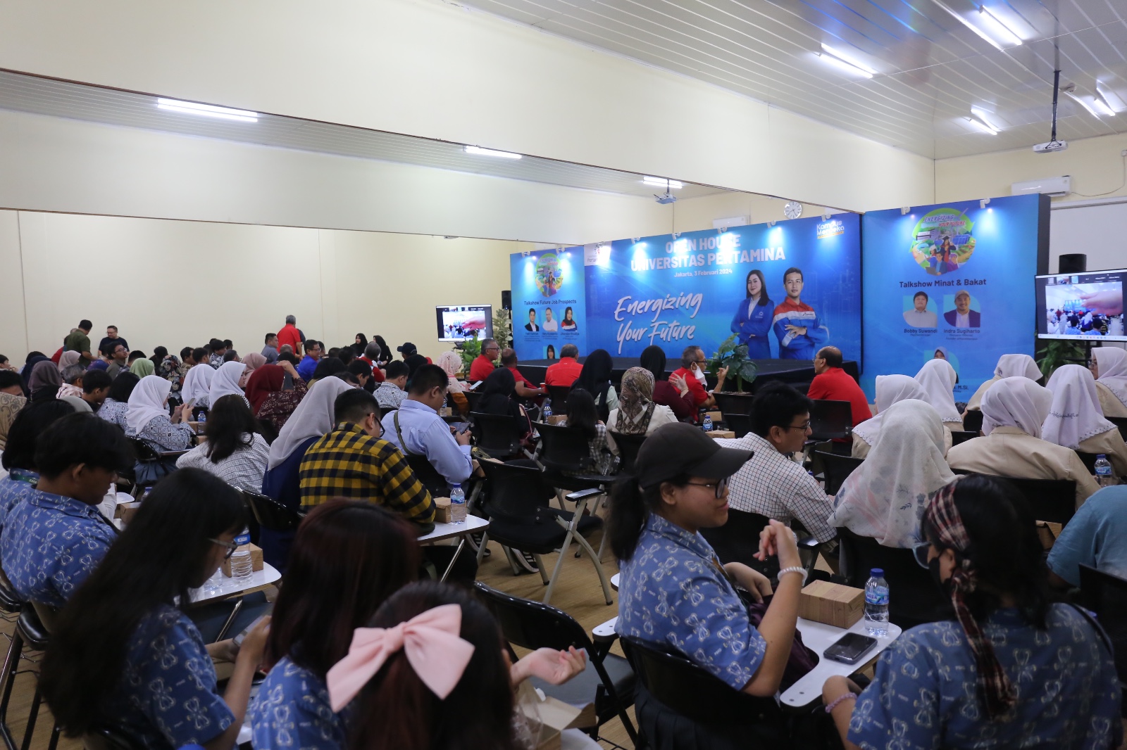 Para Ahli Berbagi Pemahaman Memilih Pendidikan dan Karir Pada Siswa Siswi SMA