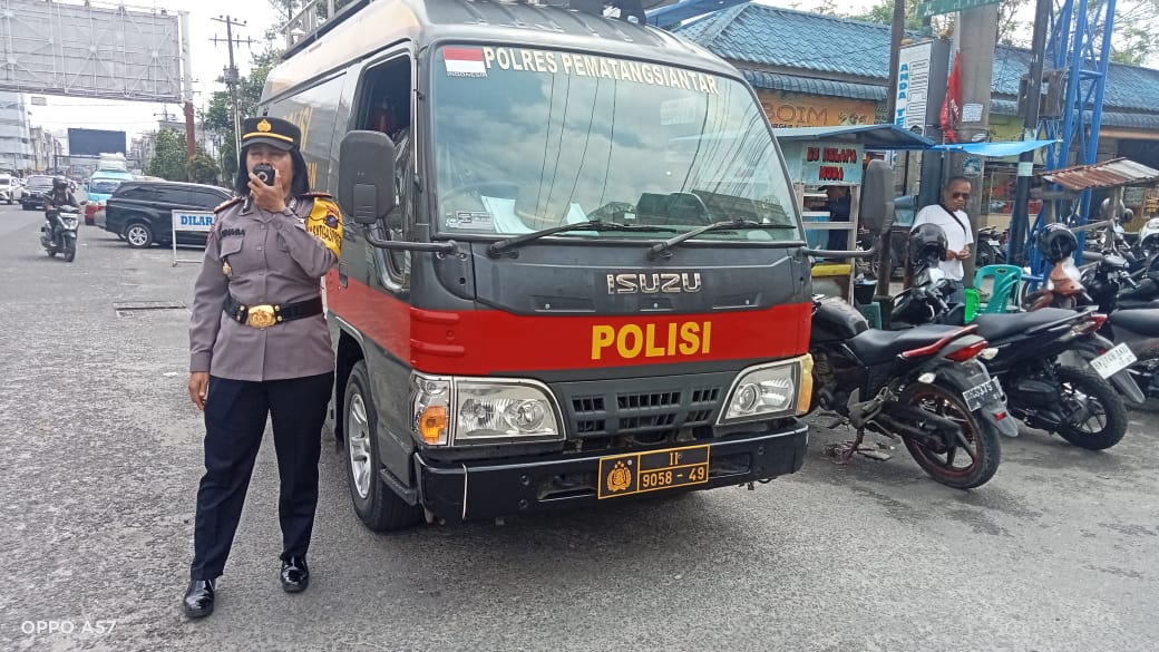 Polres Pematangsiantar Sampaikan Pesan Kamtibmas di Pasar Horas