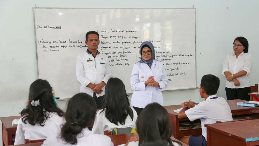 Wali Kota Susanti Kunjungi Dua SMP di Pematangsiantar