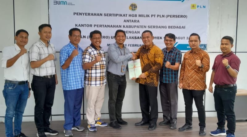 PLN UIP SBU Terima Sertipikat 10 Tanah Tapak Tower T/L 150 kV Galang-Negeri Dolok