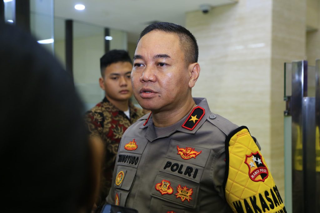 Polisi Tahan Tersangka Tambang Ilegal