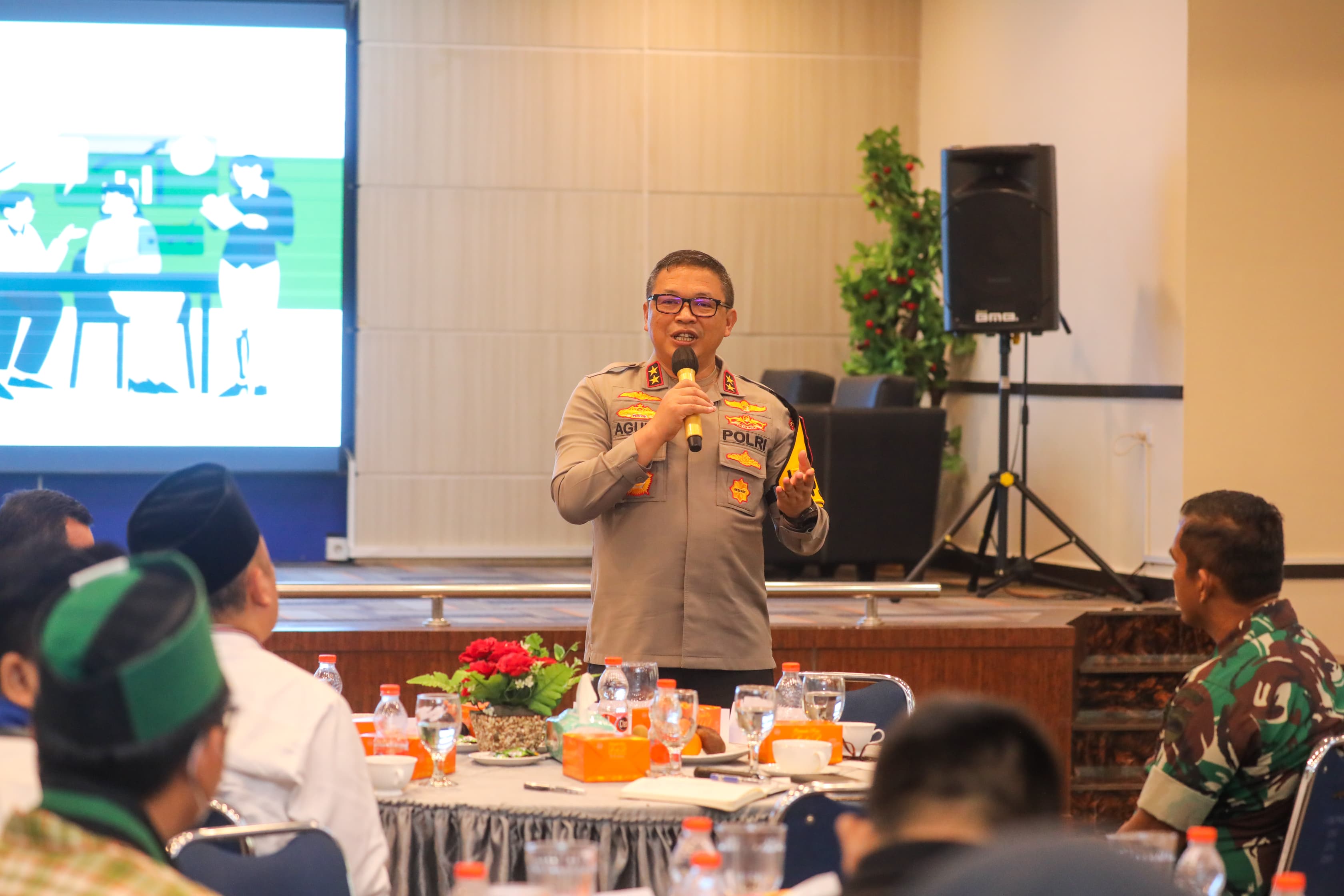 Kapolda Sumut Jadi Pembicara Dialog Politik di FISIP USU