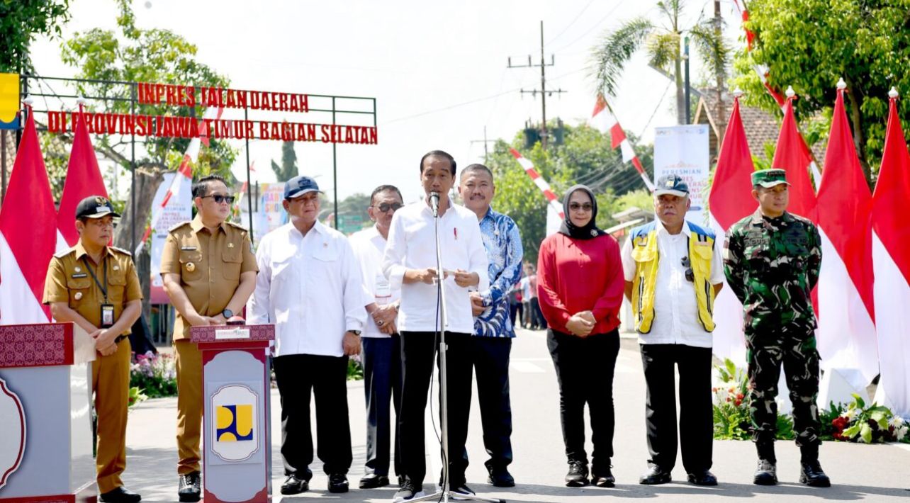 Presiden Jokowi Resmikan Inpres Jalan Daerah Provinsi Jatim Bagian Selatan