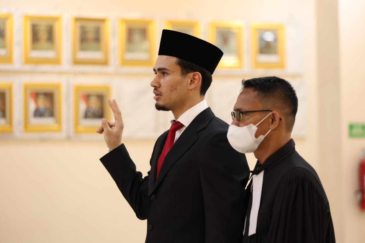 Nathan Tjoe-A-On Resmi Jadi WNI
