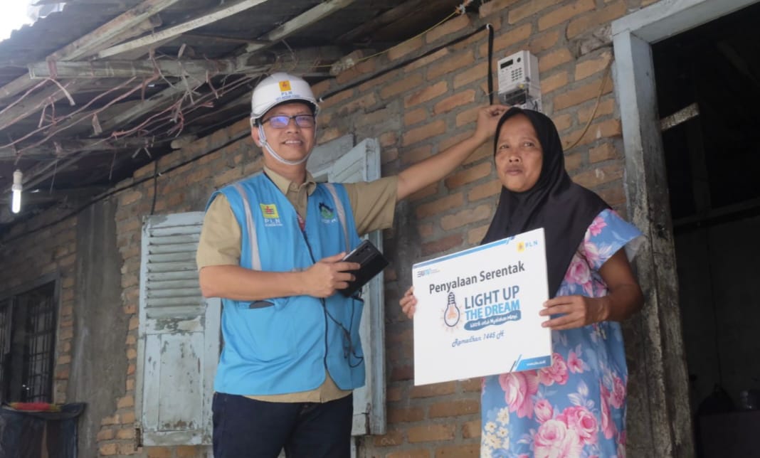 PLN UID Sumut Lakukan Penyalaan Listrik Serentak 244 Masyarakat Kurang Mampu Melalui Program Light Up The Dream