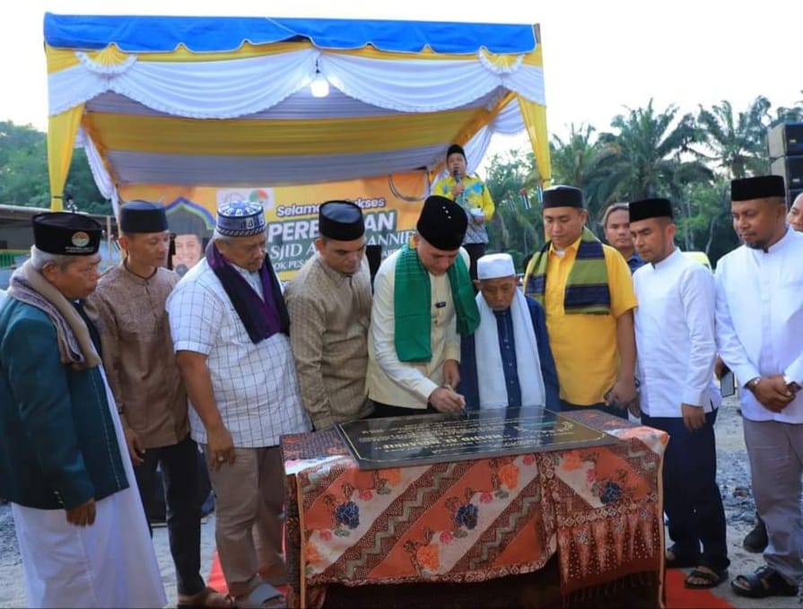 Ijeck Resmikan Masjid Al Musannif ke-44 di Siamporik