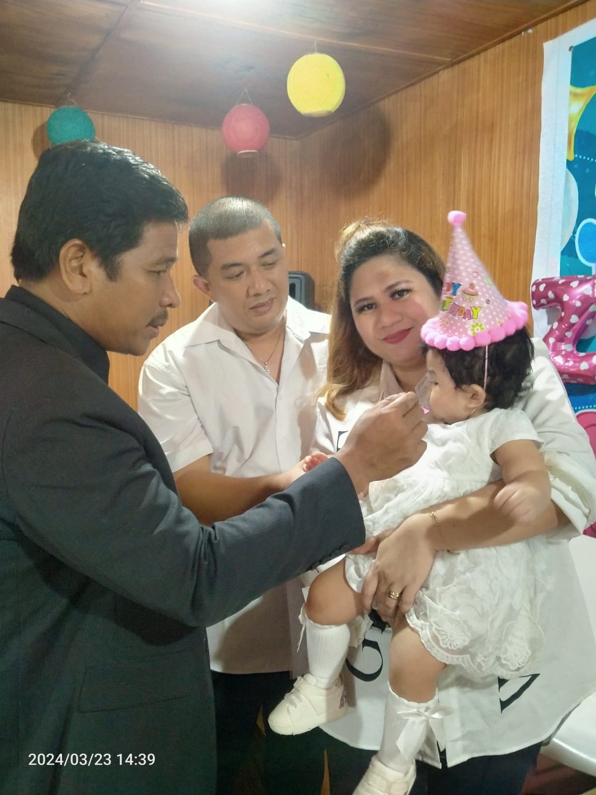 Perayaan HUT ke 1, Baby Z dan Kakaknya Didoakan Jadi Dokter