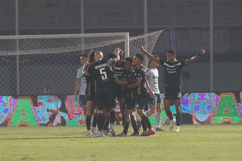 Liga 1, Dewa United Libas Persita Tangerang 4-1