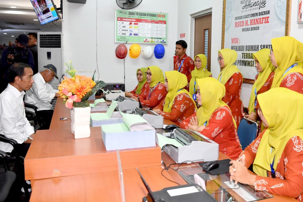 Presiden Jokowi Pastikan Alkes di RSUD H Hanafie Muara Bungo Berguna bagi Masyarakat