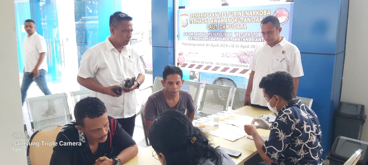 Polres Pematangsiantar Tes Urin Terhadap Sopir Bus Angkutan