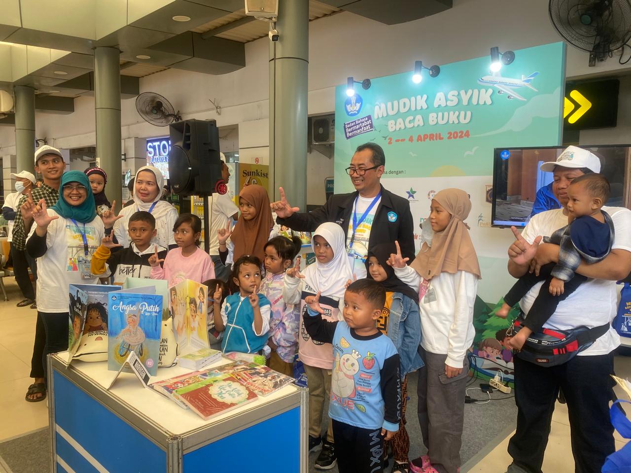 Mudik Asyik Baca Buku: Program Peningkatan Literasi Sejak Dini