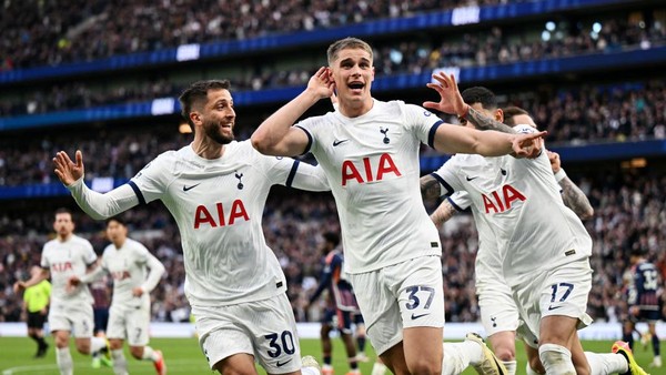 Liga Inggris, Tottenham Hotspur Benam Nottingham Forest 3-1
