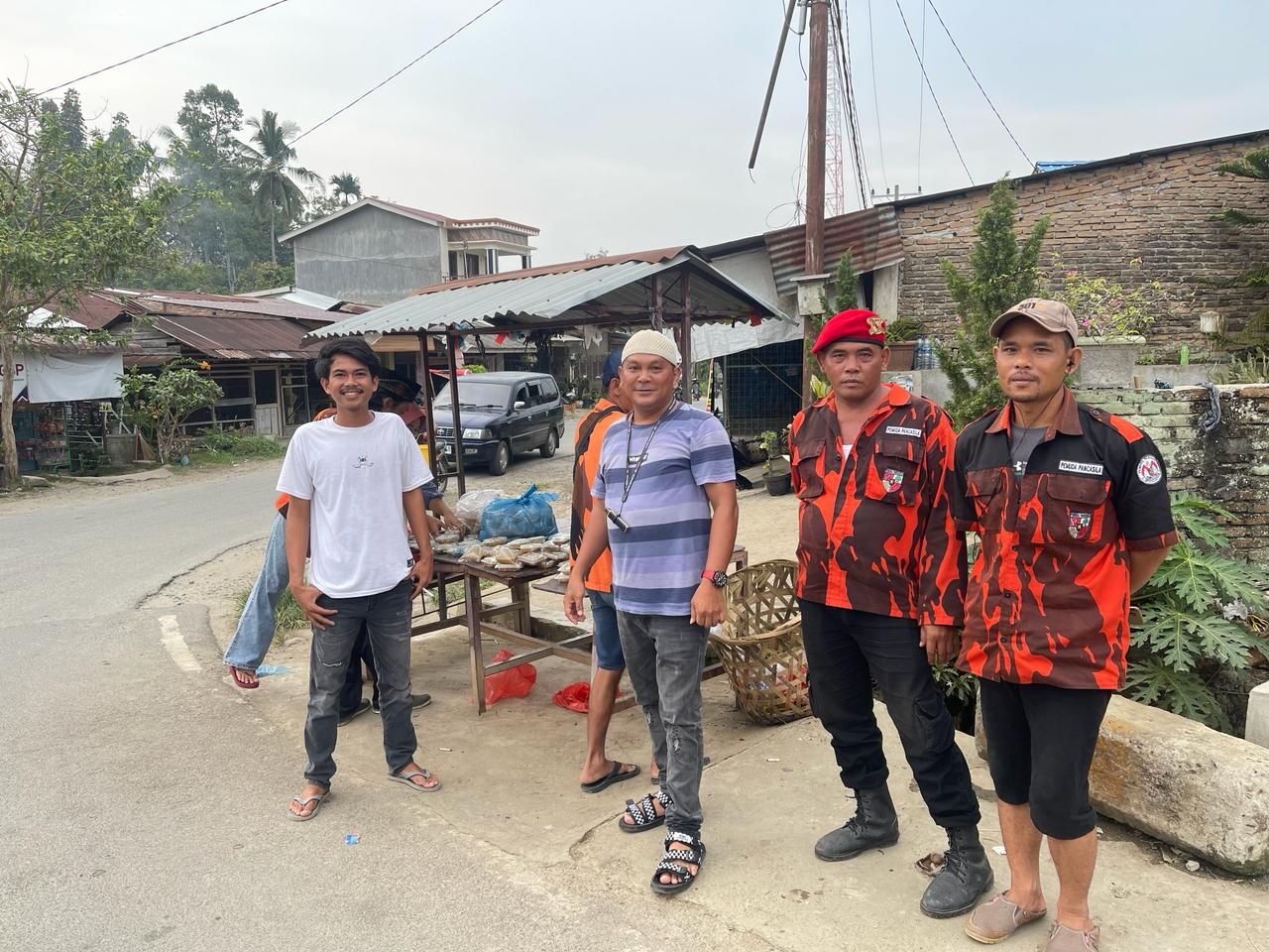 Indahnya Berbagi di Bulan Ramadan, PAC PP STM Hulu Bagikan Takjil