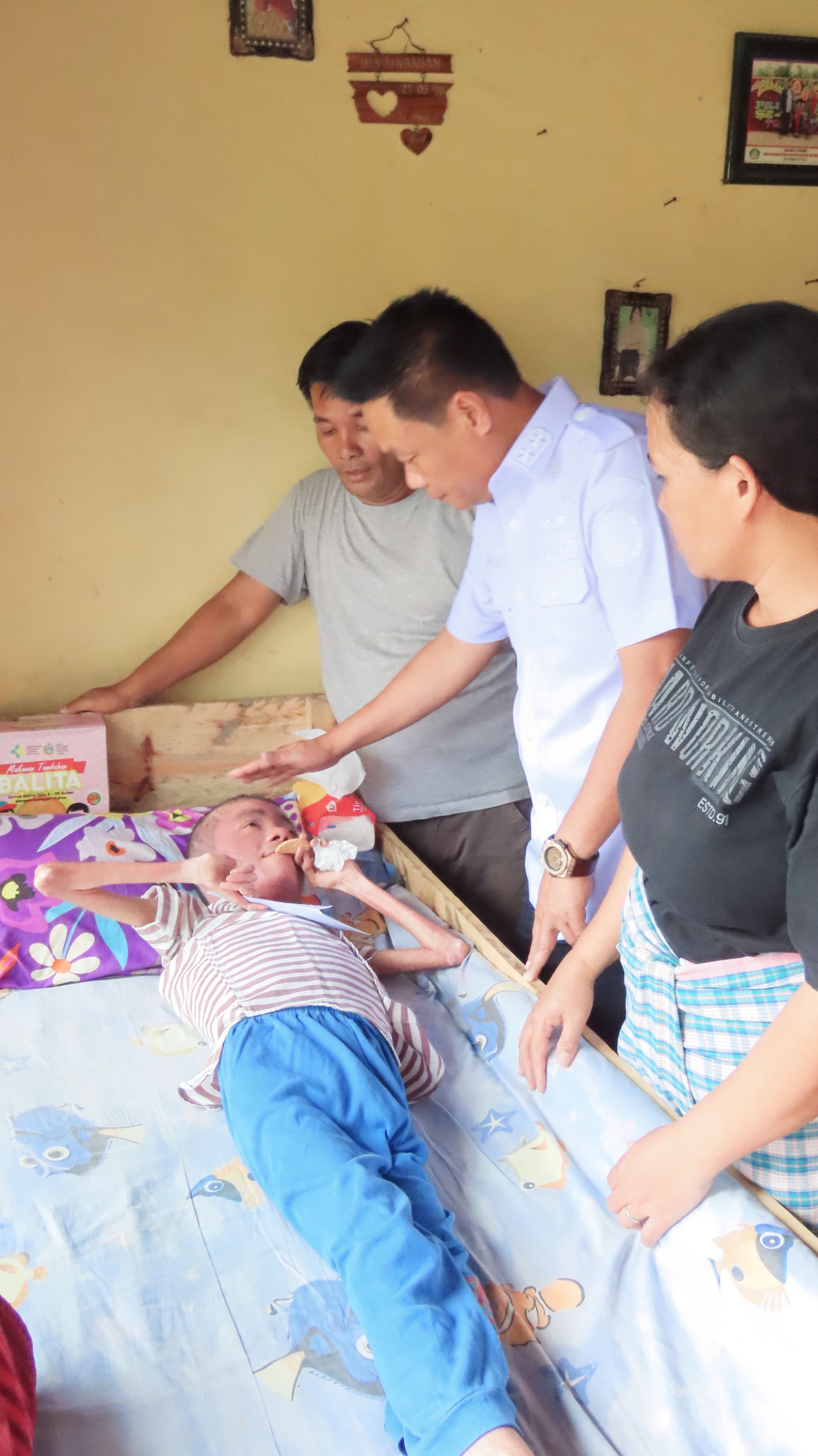 Wakil Bupati Humbahas Kunjungi Anak Kurang Gizi