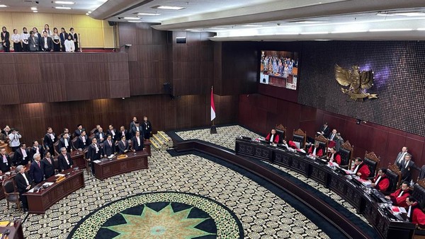 MK Tolak Seluruh Permohonan Perselisihan Hasil Pemilu Pilpres 2024 yang Diajukan Paslon 01 & 03
