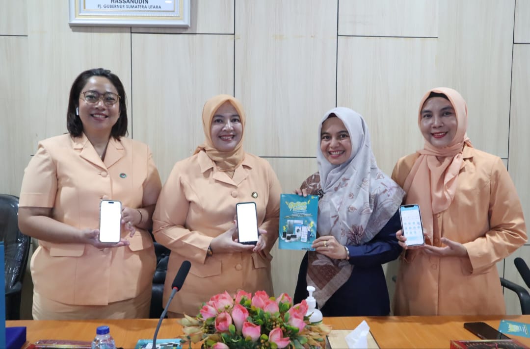 PLN UP3 Medan Mengajak Dharma Wanita Persatuan Dinas PPSDM Sumut Gunakan PLN Mobile