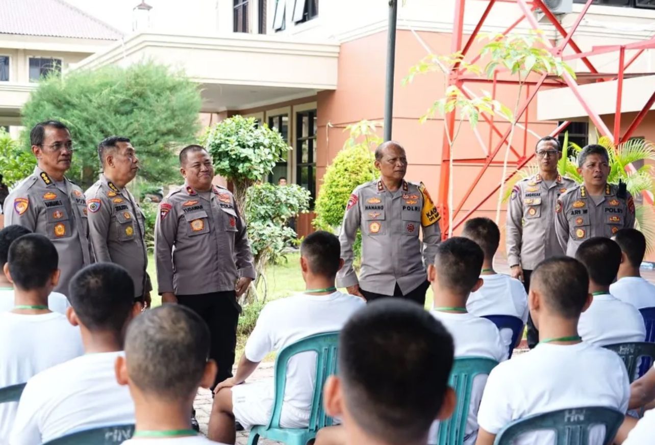 Pastikan Rekrutmen Polri yang Betah, Kapolda Kaltim Pantau Tes Kesehatan Tahap I Bintara Polri TA 2024