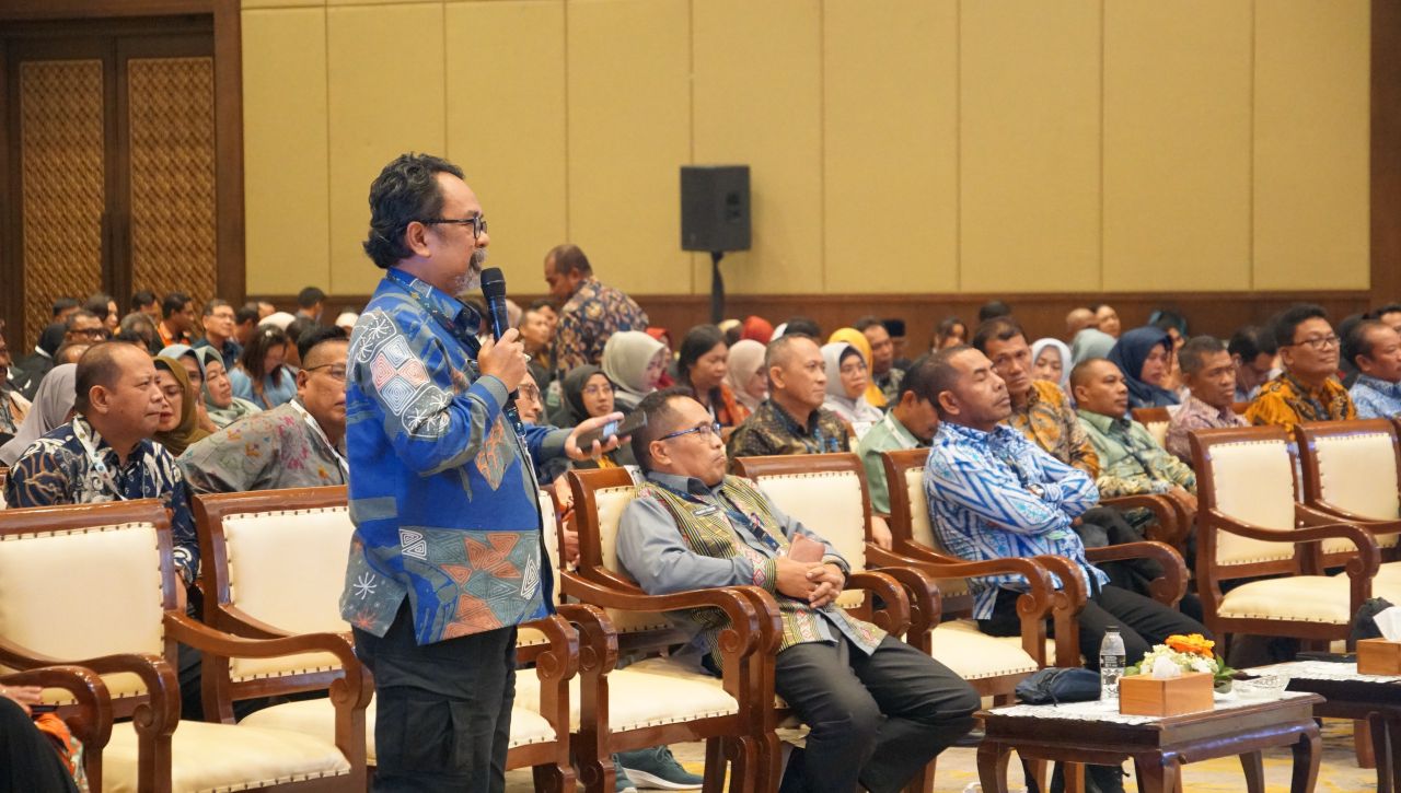 Pentingnya Sinergi Seluruh Pemangku Kepentingan Mengawal Arah Baru Revitalisasi Bahasa Daerah