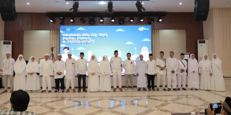 PLN UID Sumut Lepas 16 Calon Jamaah Haji Pegawai dan Pensiunan