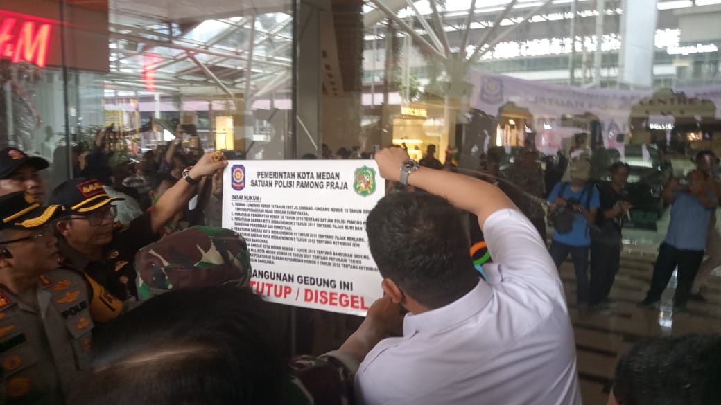 Mall Centre Point Disegel Wali Kota Medan